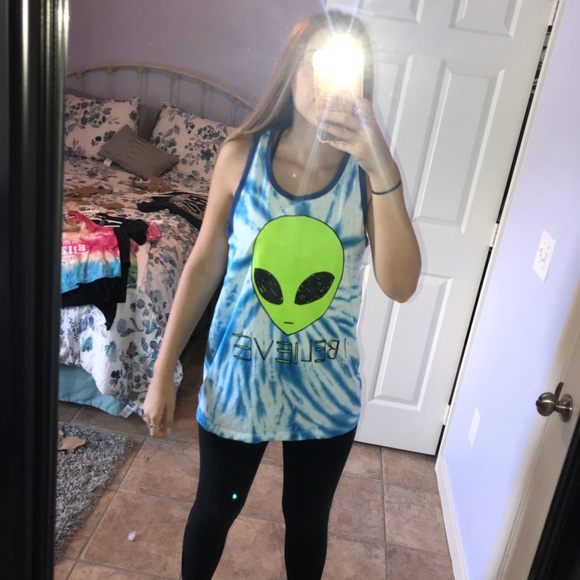 Alien tie dye tank top - Picture 2 of 3